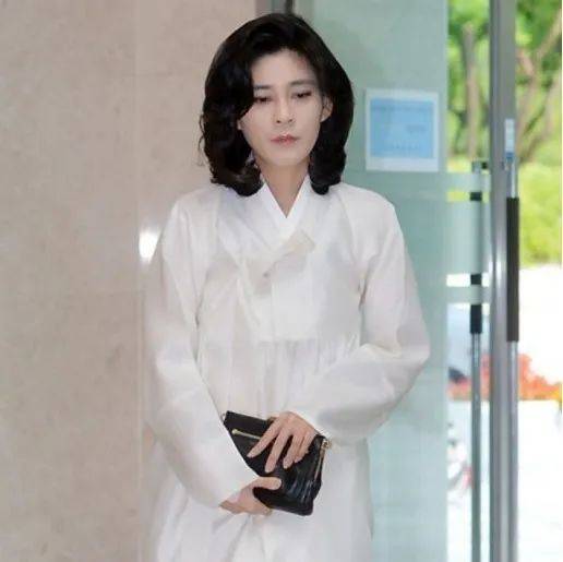 三星长公主李富真,不愧是顶流白富美,穿衣打扮尽显名媛风_李健熙_女性_婚姻