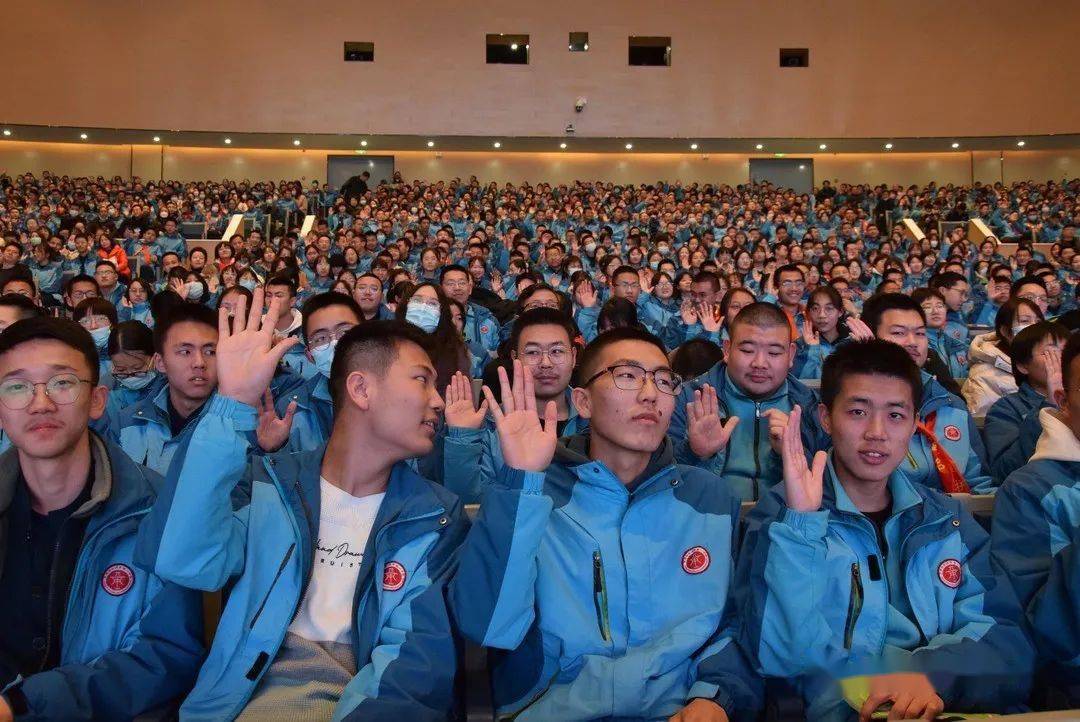 平凉一中举行2022届高三百日冲刺誓师动员大会