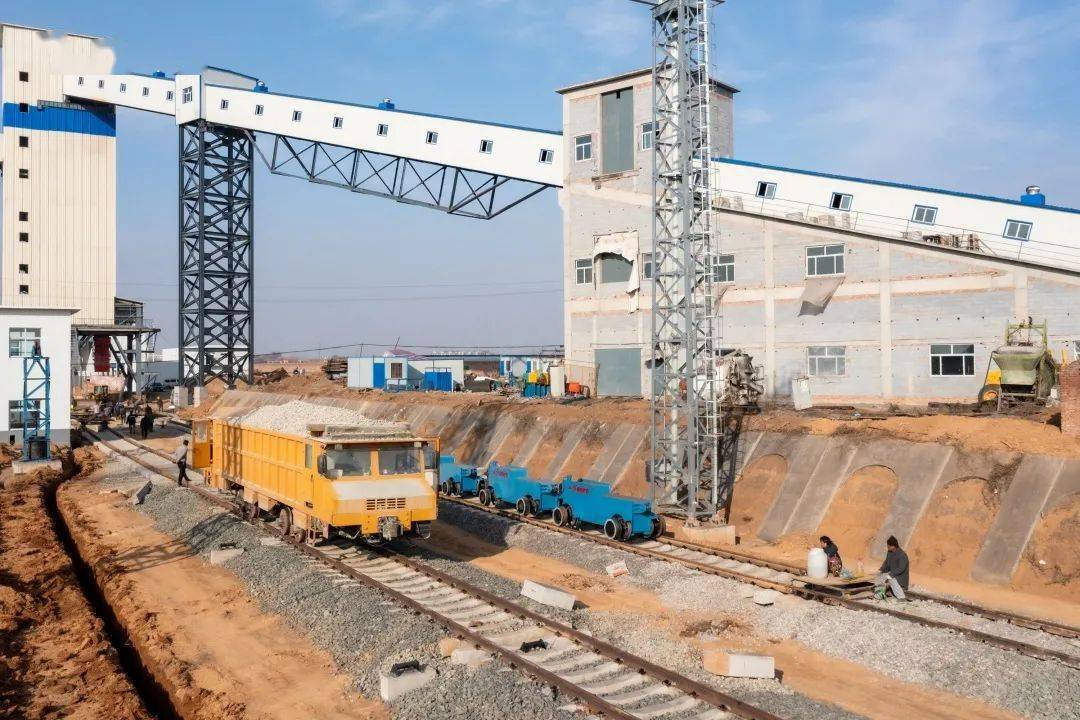开足马力古城煤矿专用铁路线建设春潮涌动