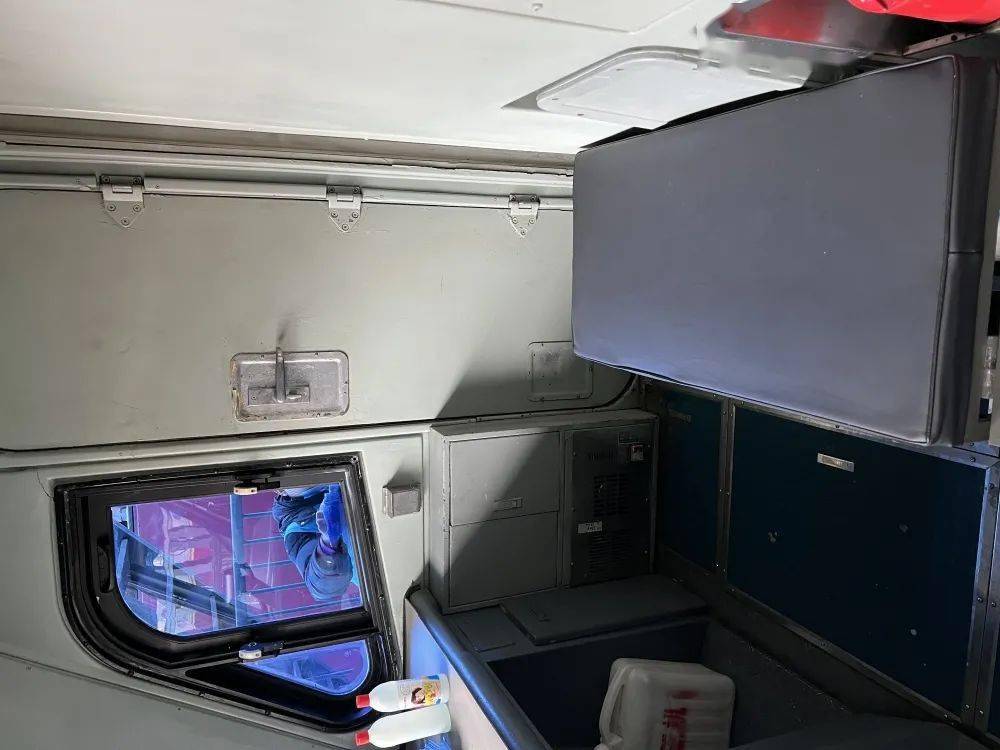 箱包_车间_进行