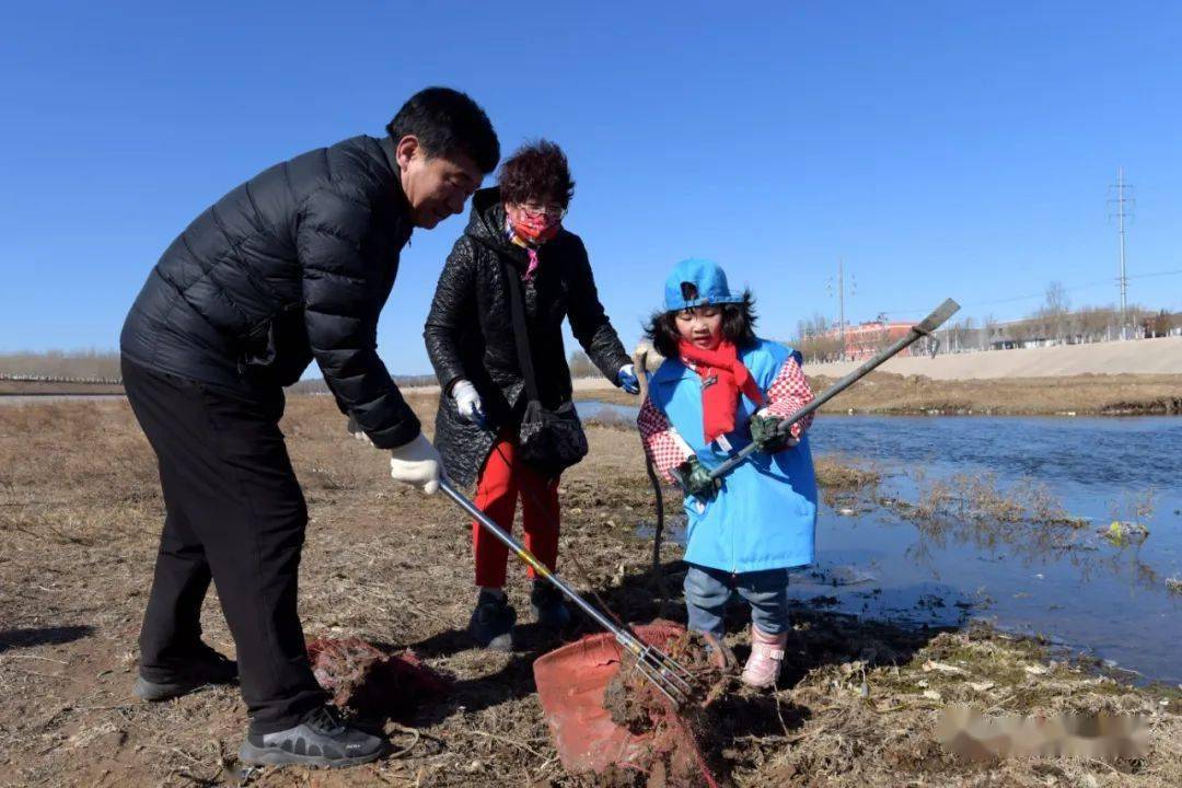 凌源市200多名志願者參與淩河環保志願活動!_服務_朝陽市_河道