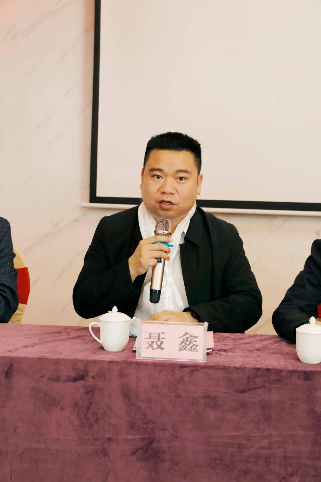 批援藏工作队边坝工作组领队,边坝县委副书记,漳平市政府副市长陈良斌