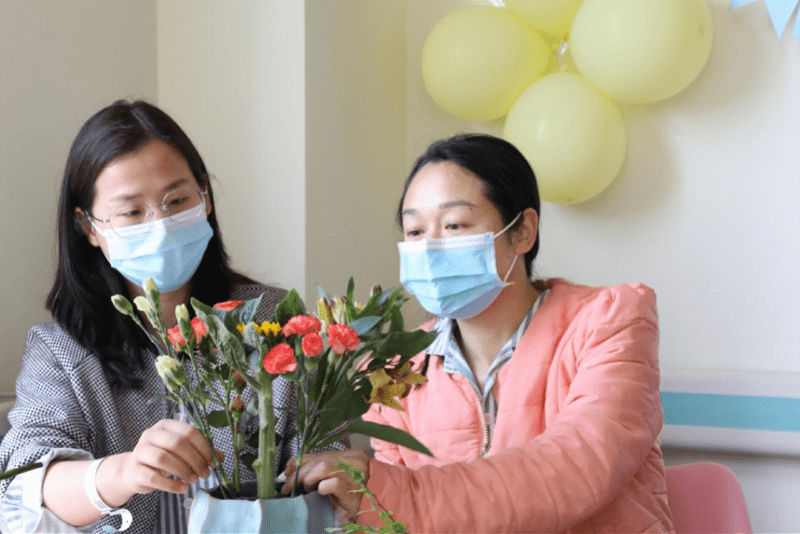 肿瘤|呵护抗癌女性，她们是最美丽的花！这家肿瘤医院节日里这样做