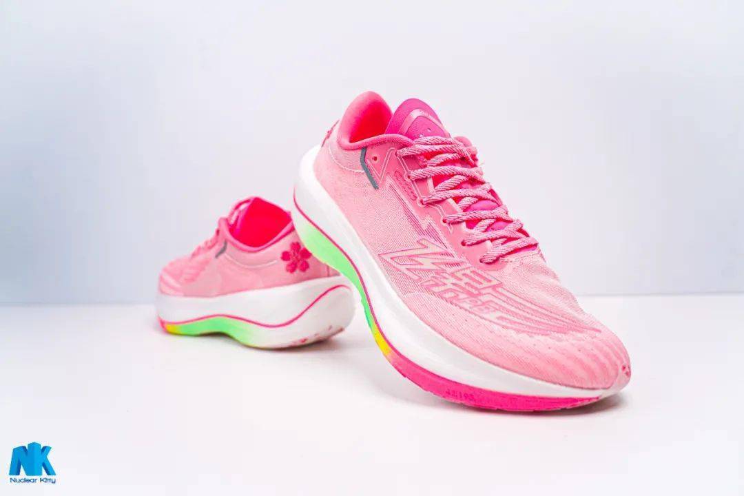 飞影走走开箱|飞影PB 2.0粉嫩嫩的樱花配色来咯~(内有福利)