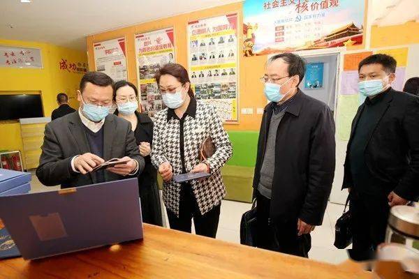 枣庄市教育局到龙泉街道调研校外培训机构整治工作_柴巨伟_刘梅_韩梅