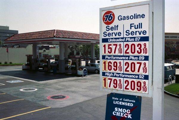 汽油|含铅汽油使半数美国人“变笨”