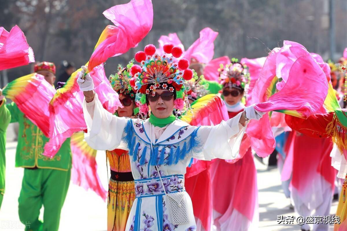 全国第十二套健身秧歌图片