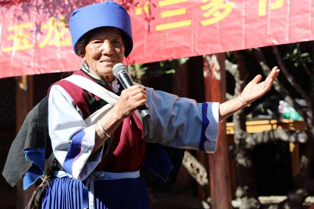 而在玉峰寺十里香院,和向军,和爱月,阿石才,杨泉
