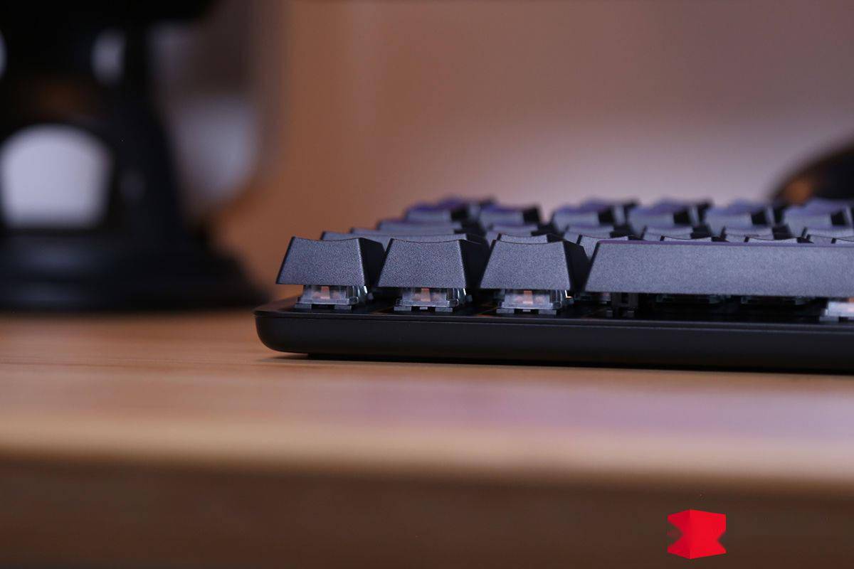 罗技 G412 TKL SE 键盘开箱：T 轴适用广泛，做工扎实价格香