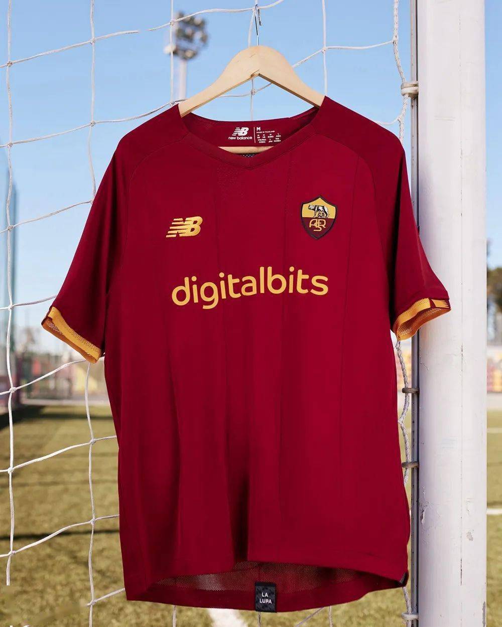 newbalance发布罗马202122赛季德比特别版球衣