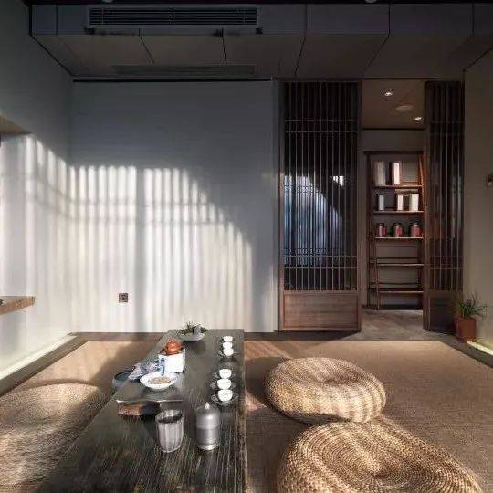 一间心仪茶室，胜过一切寂静。_空间_园艺_苔藓