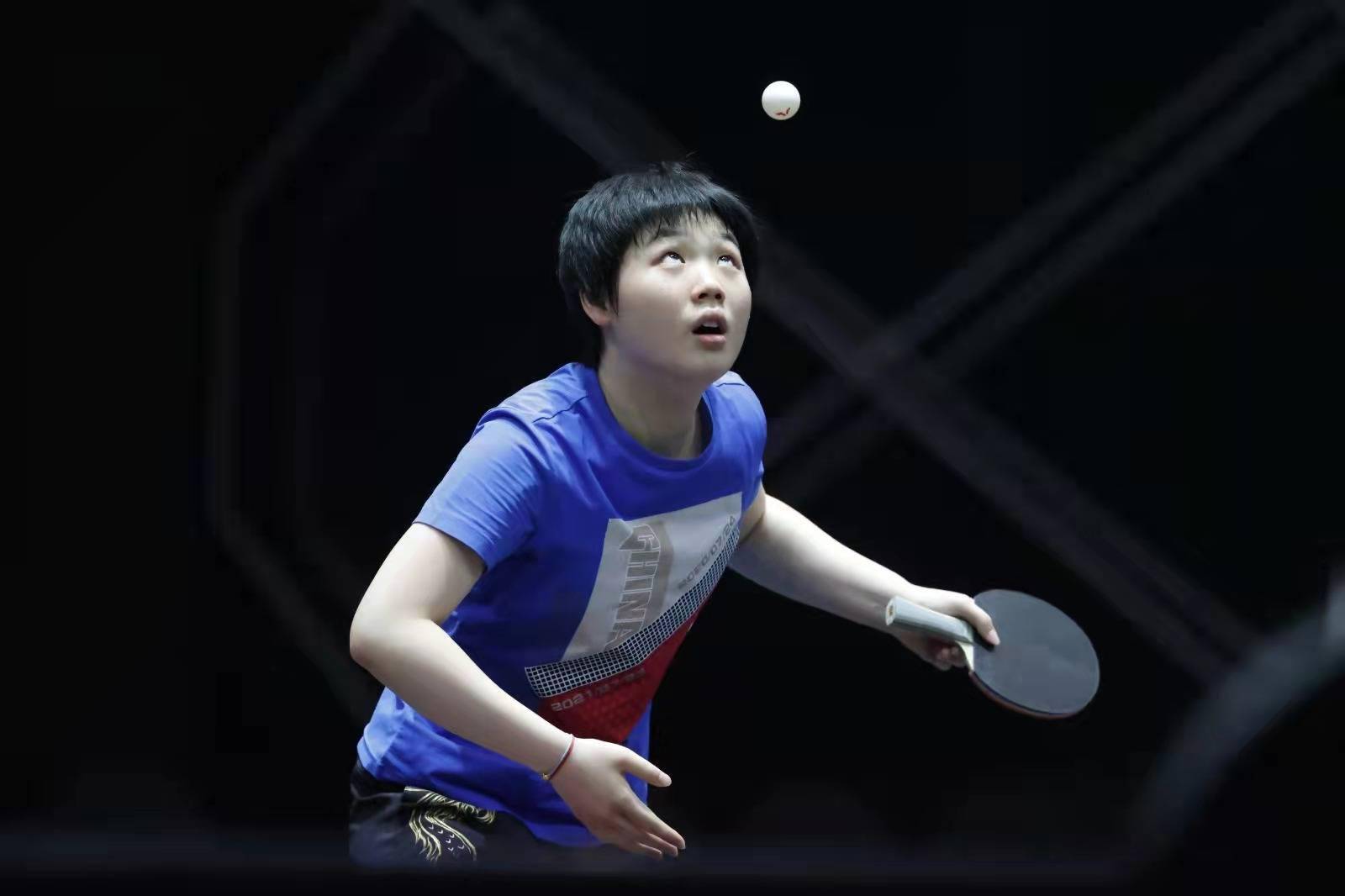 5场连胜国乒18岁新秀蒯曼31冯天薇大满贯赛首日国乒开门红