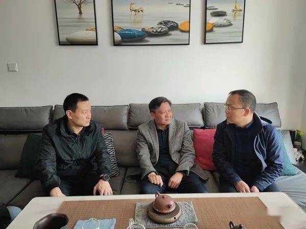胡波到靖安安置区调研人才公寓服务保障工作_昭阳区_胡波_人才