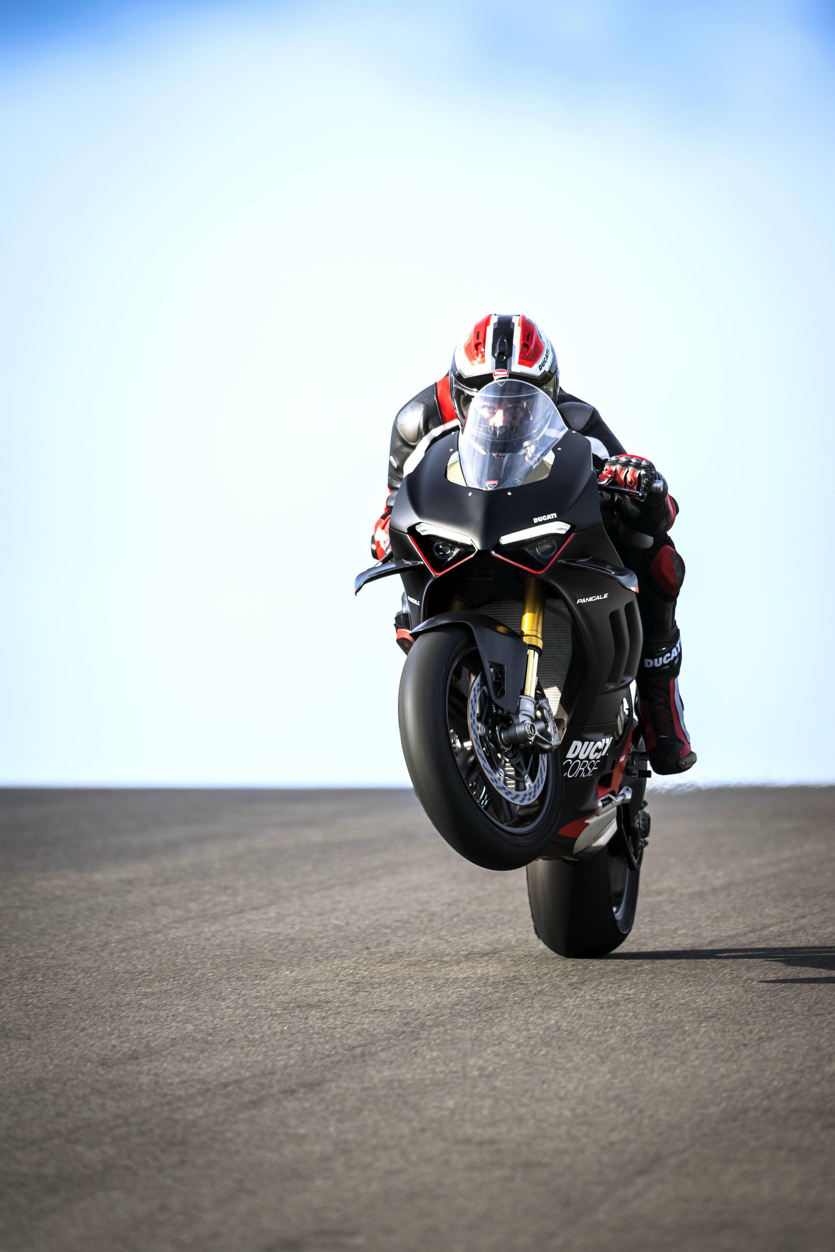 杜卡迪2022panigalev4sp2赛道特写