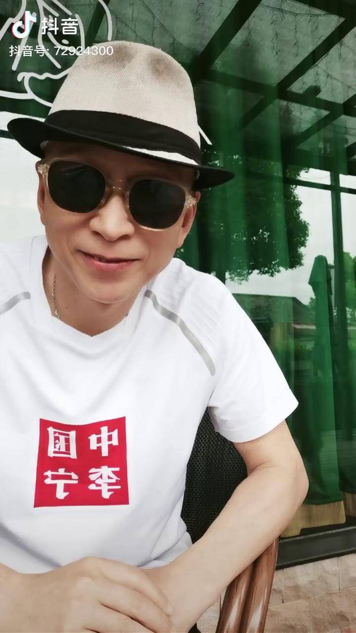 帅哥来了!大家别害怕哈!老师好调皮啊!演员李明