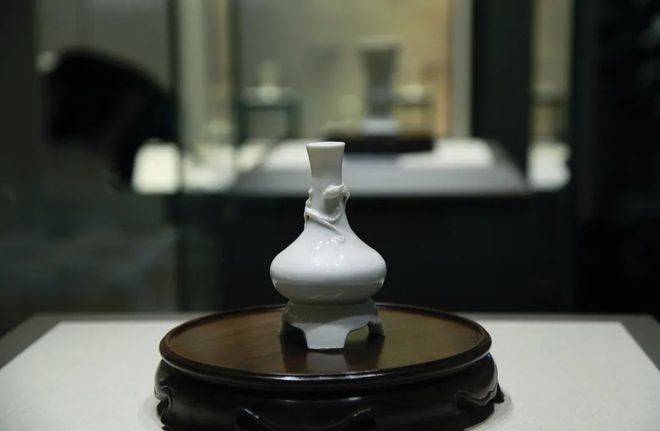 展览|一周观展指南|“丽人行”于西子湖畔，玄宗墨迹台北又见