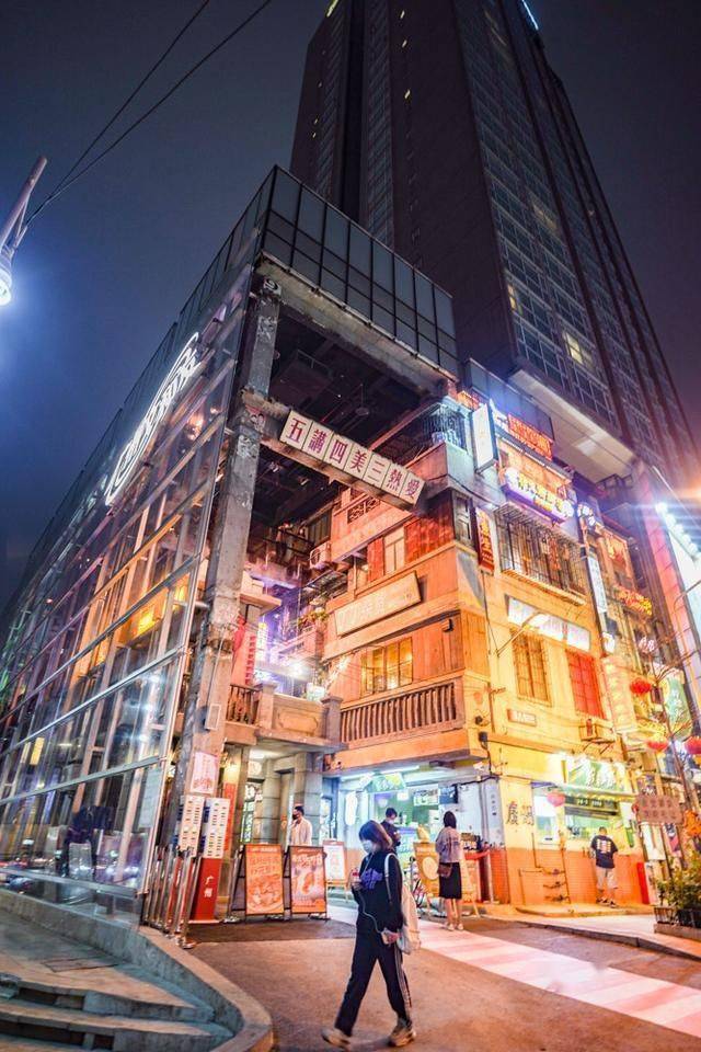 长沙的超级网红文和友,走在广州街头也遇到啦!