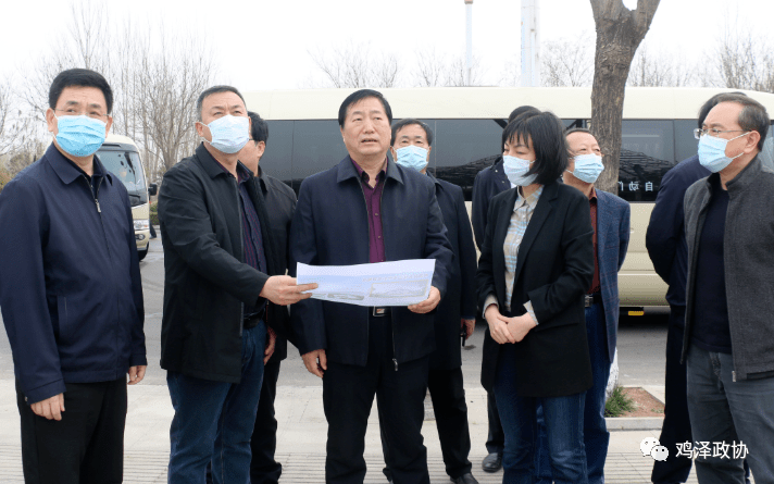 县委书记李东健等县领导介绍了鸡泽经济社会发展尤其是项目建设,文化