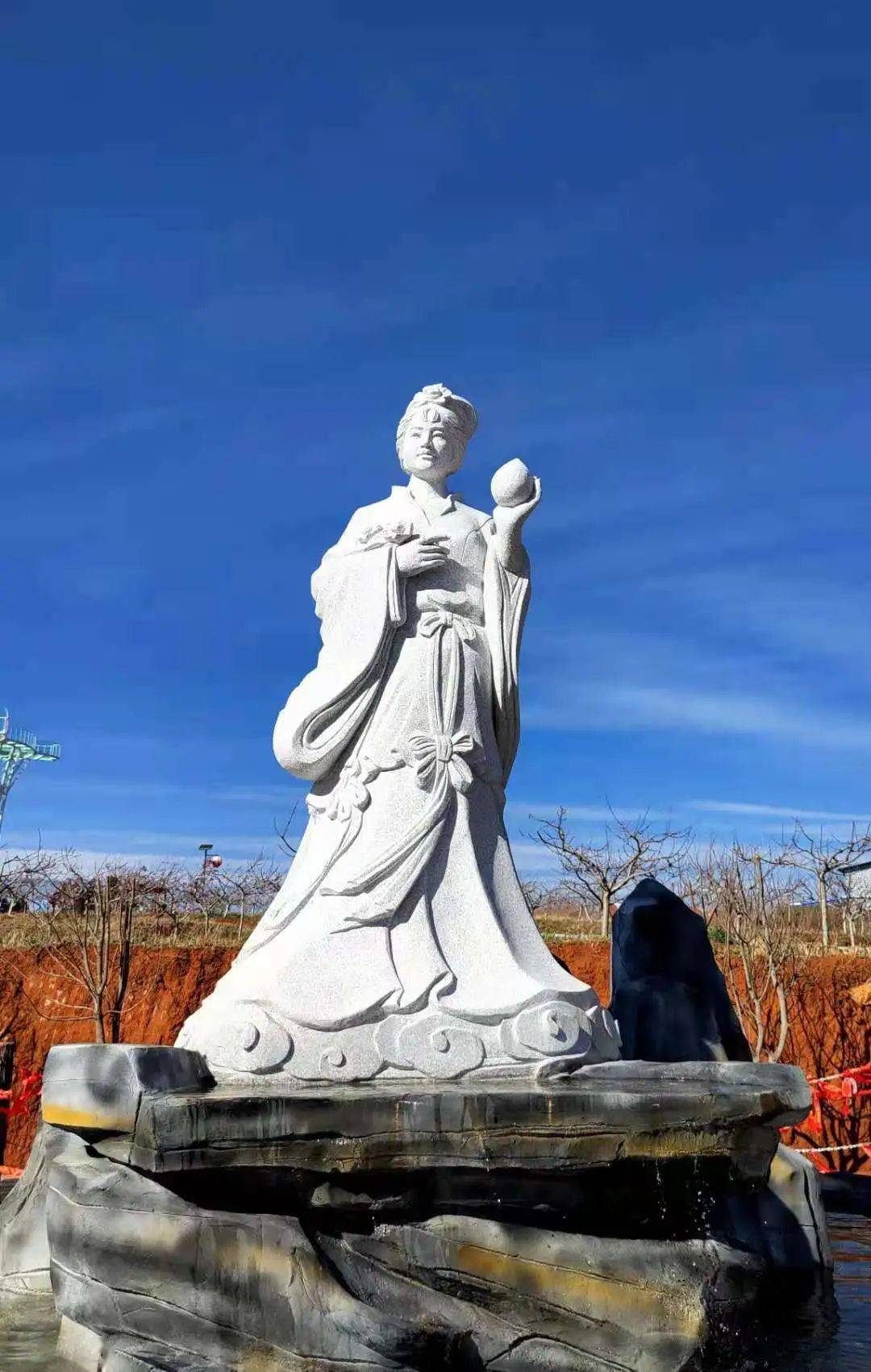 桃花仙子许愿池彩虹滑道仙子玻璃塔梦幻小火车网红秋千真人cs多人秋千