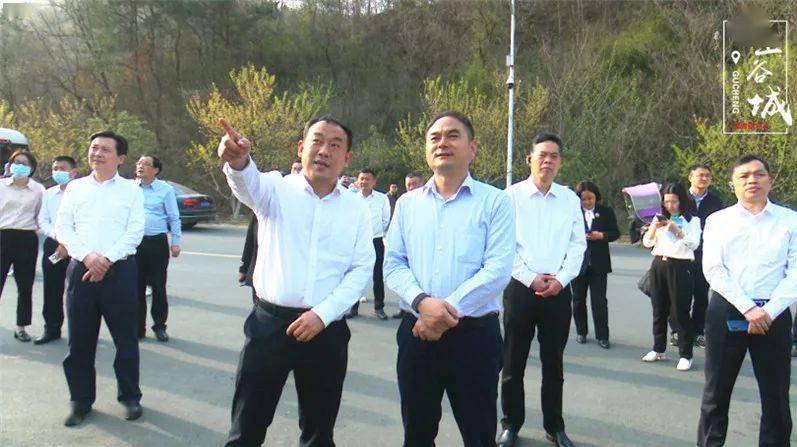 3月15日,公安县委书记严广超率党政代表团来谷城县考察项目建设,生态