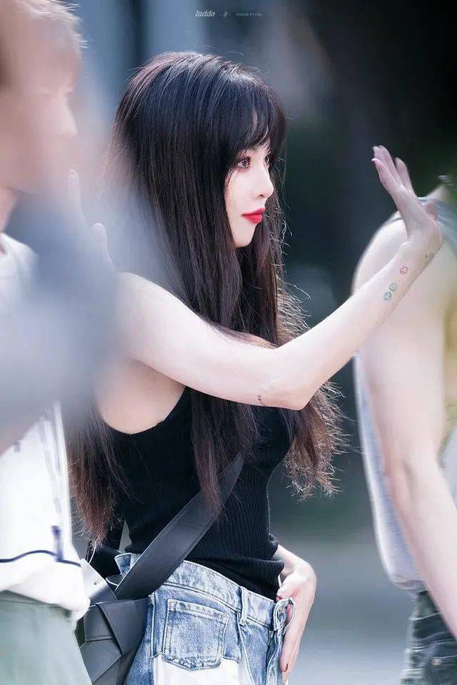 夏天变成冷白皮的人生也太开挂了吧！一张图让你不想走出来！