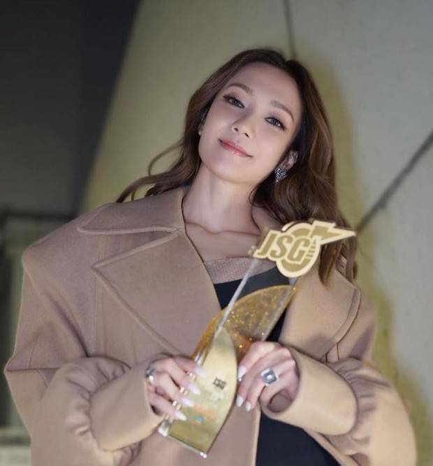 前tvb演员王君馨走唱跳路线加盟内地跳舞节目