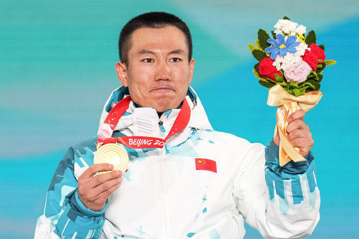 团队|追光丨北京冬残奥会颁奖花束为何多了“一抹蓝”？