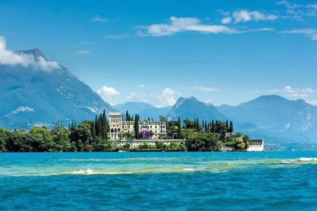 加尔达湖一日游这里是梦幻假日的开始诗情画意的旅行天堂