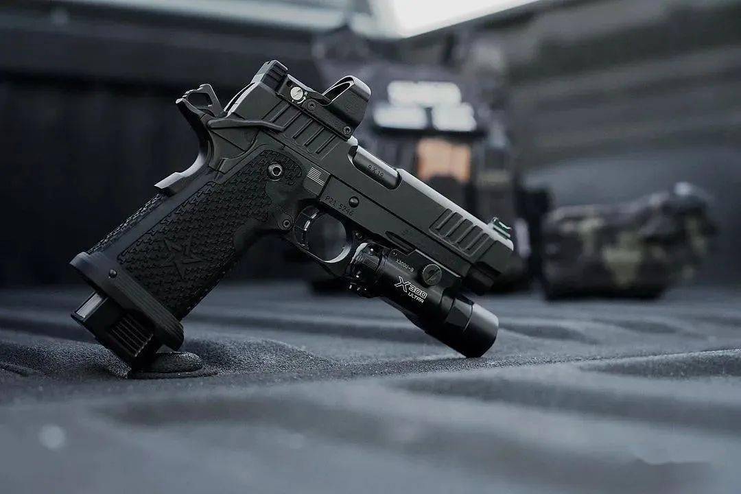 让你一次看个够staccato2011系列手枪美图