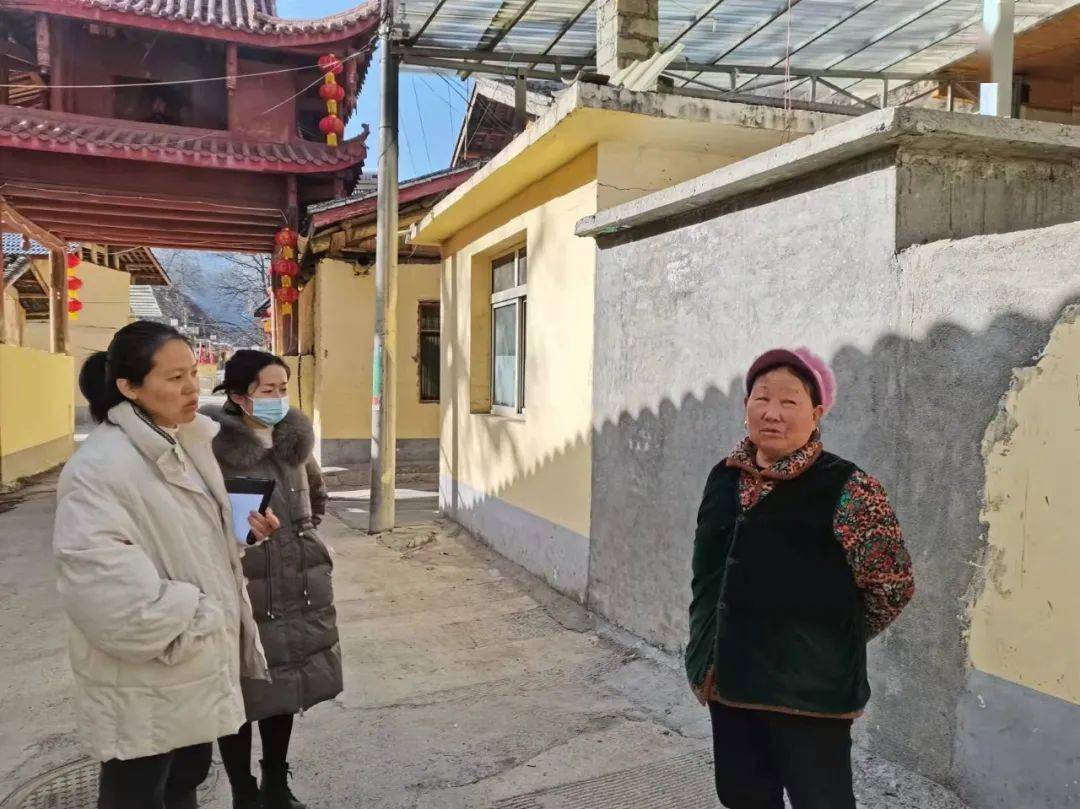 黑河镇尽心竭力办实事联户联情系民心