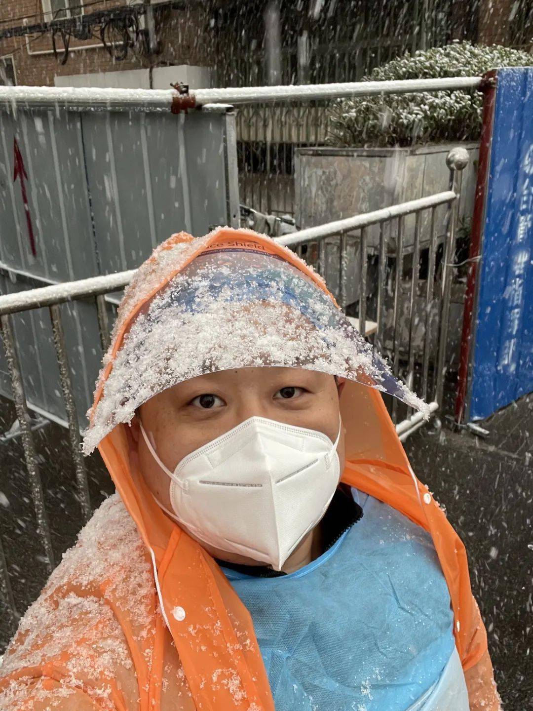—河北工业大学附属红桥中学杨斌同志封控区工作