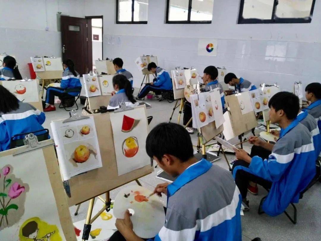 教育教学质量的不断提升,使榕江三中在全州44所高中学校中脱颖而出,摘