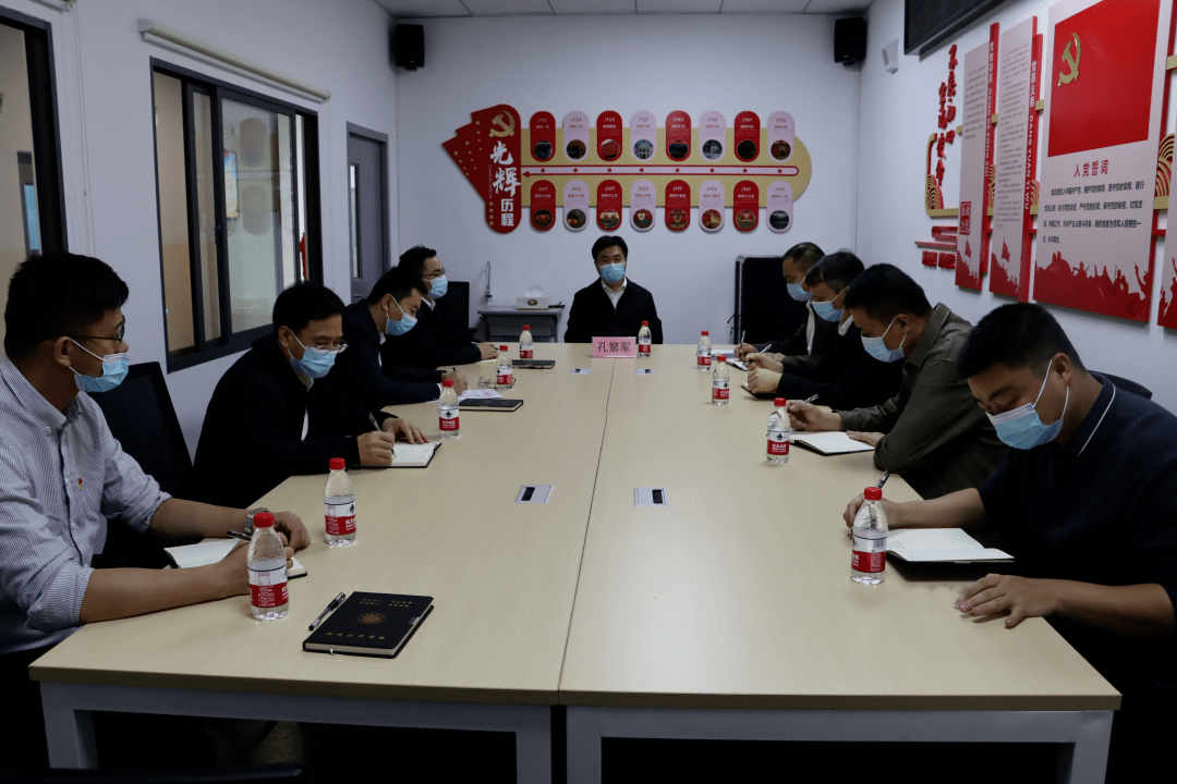 省人社厅办公室,职业能力建设处,省技工教育中心负责同志陪同调研.