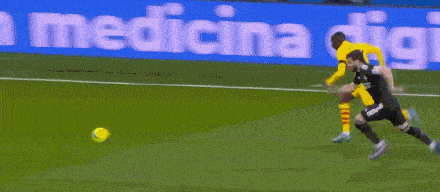 皇家马德里|奥巴梅扬双响 皇马0比4巴萨