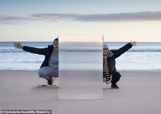 方向|英国科技公司开发出“隐形盾牌”,可通过弯曲光线来隐藏物体