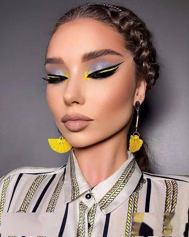 收藏妩媚的线条感眼妆