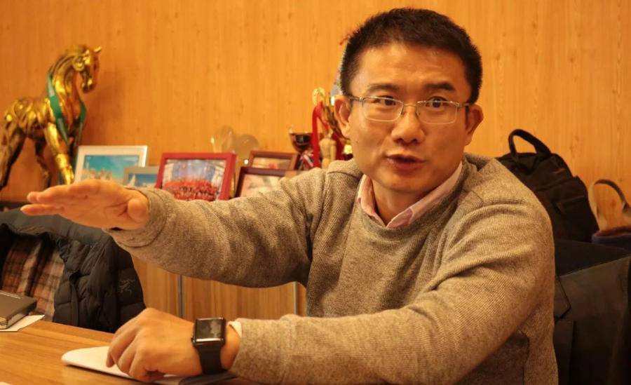 德邦副董事长崔维刚和崔维星是兄弟,崔维刚比崔维星小6岁,在德邦内部