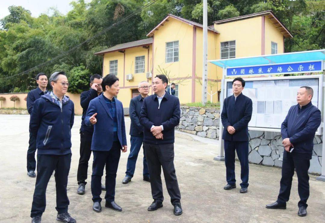 朱华伦到华兴镇调研乡村振兴工作
