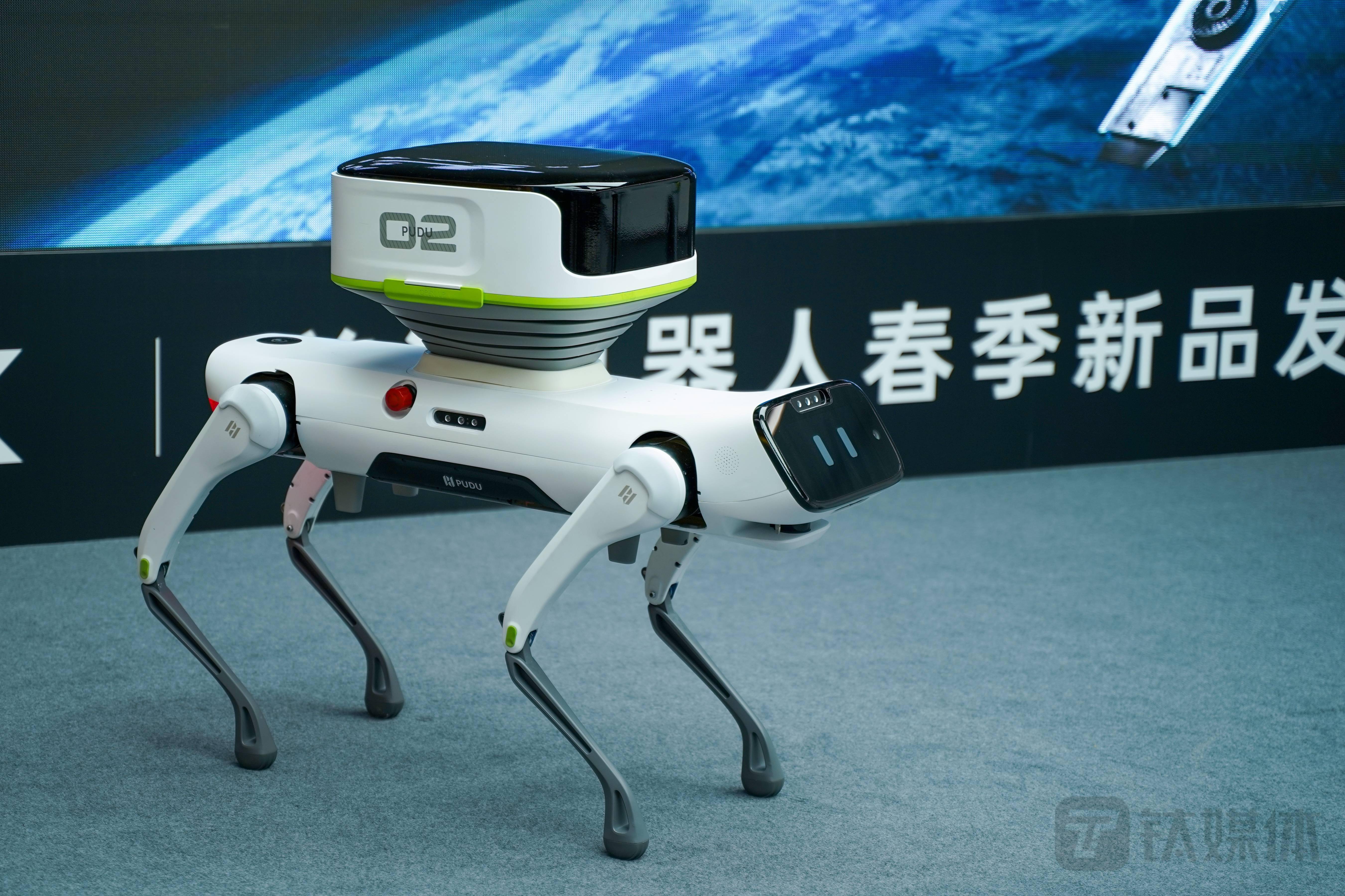 普渡科技发布4款机器人新品送菜上桌成为现实钛快讯