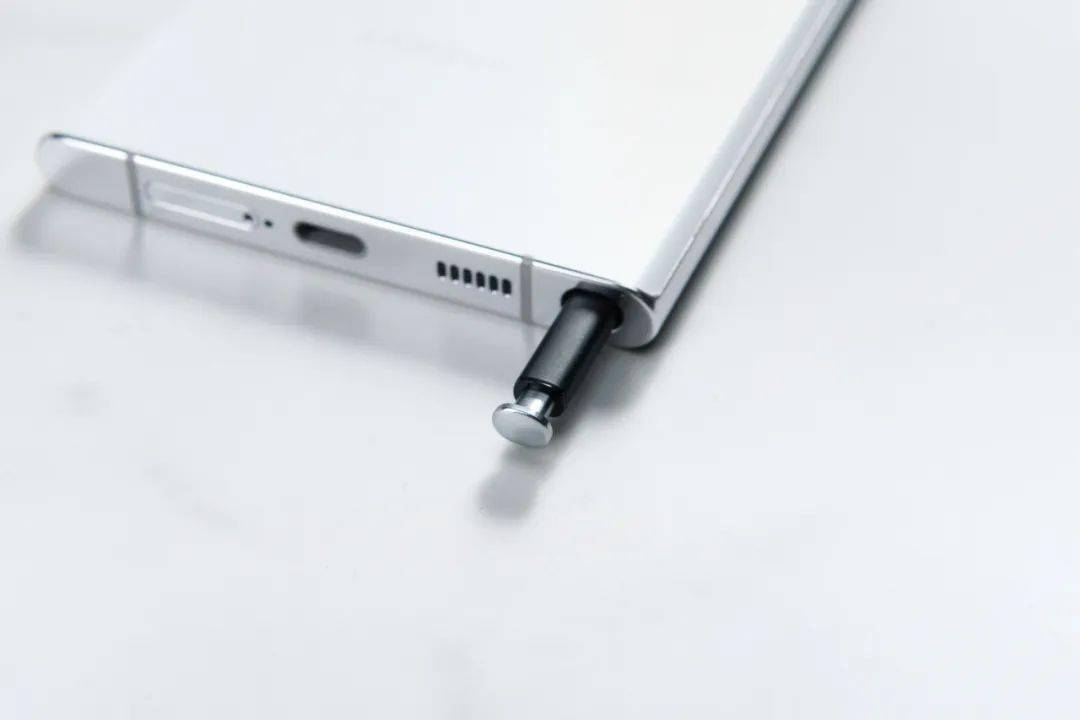 9699元的三星S22 Ultra，还会是今年的安卓机皇吗？