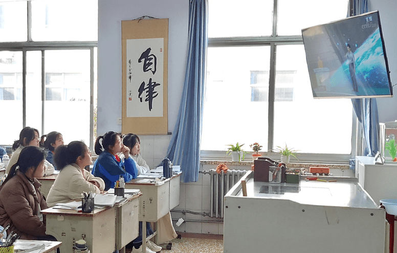 点燃航空梦想！高密市各学校组织收看“天宫课堂”第二课