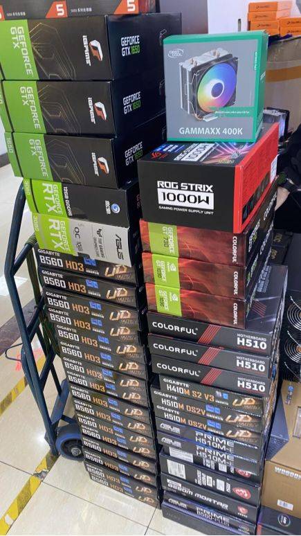 显卡报价雪崩？实探华强北：降价明显，店家：“还会继续降！”