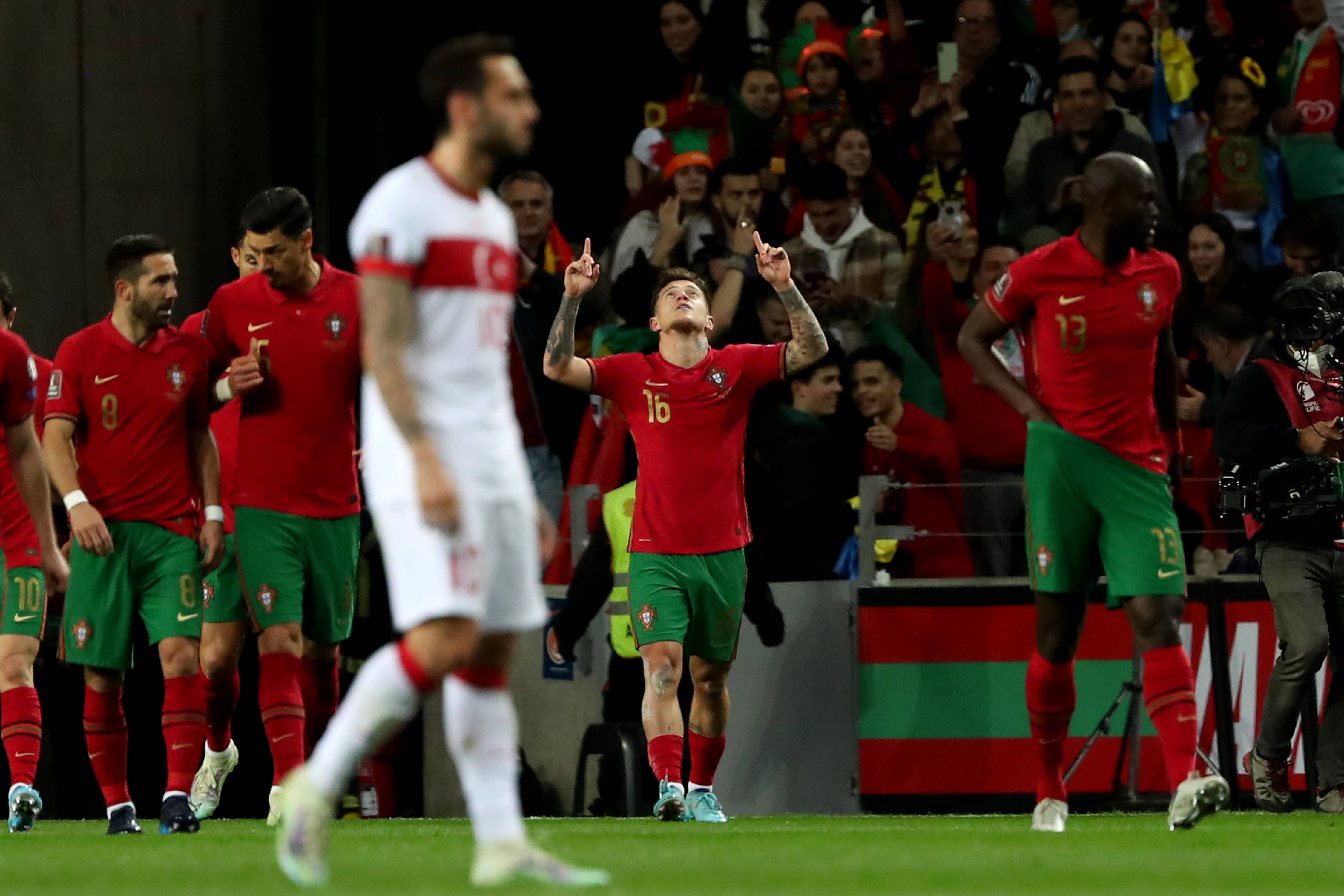 足球世界杯预选赛葡萄牙胜土耳其