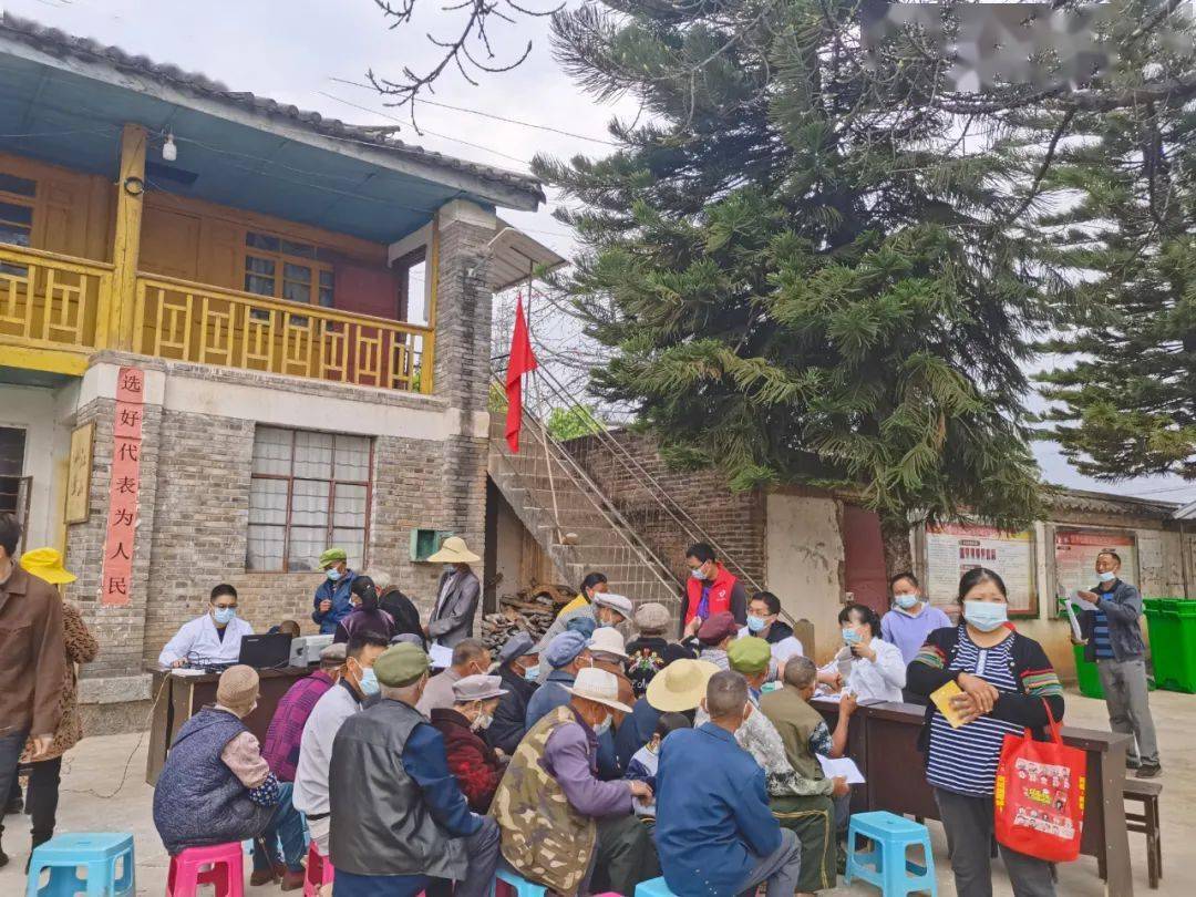 鹤庆县黄坪镇:全员下沉一线,全力筑牢防疫和安全生产"双屏障"