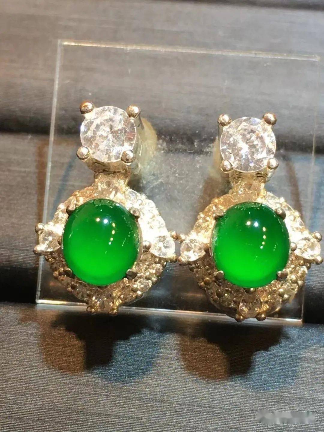 收藏有用正确评估翡翠的价值你学会了吗