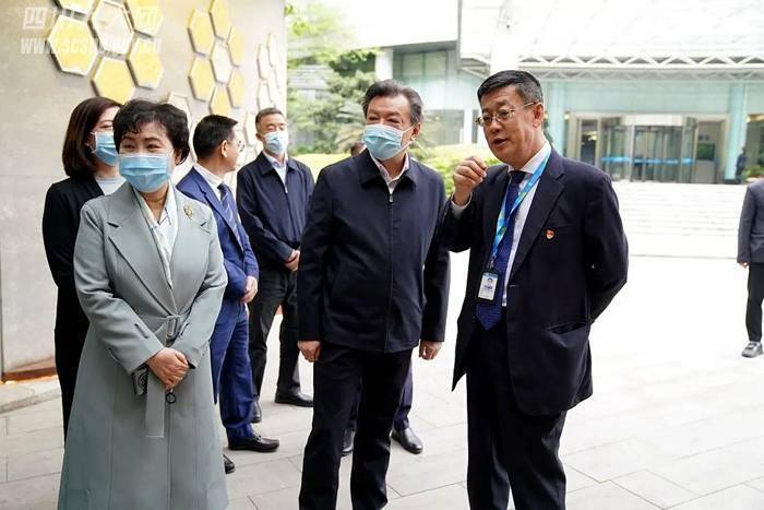 省人大常委会党组成员,秘书长,省人大网信工作领导小组组长贾瑞云率队