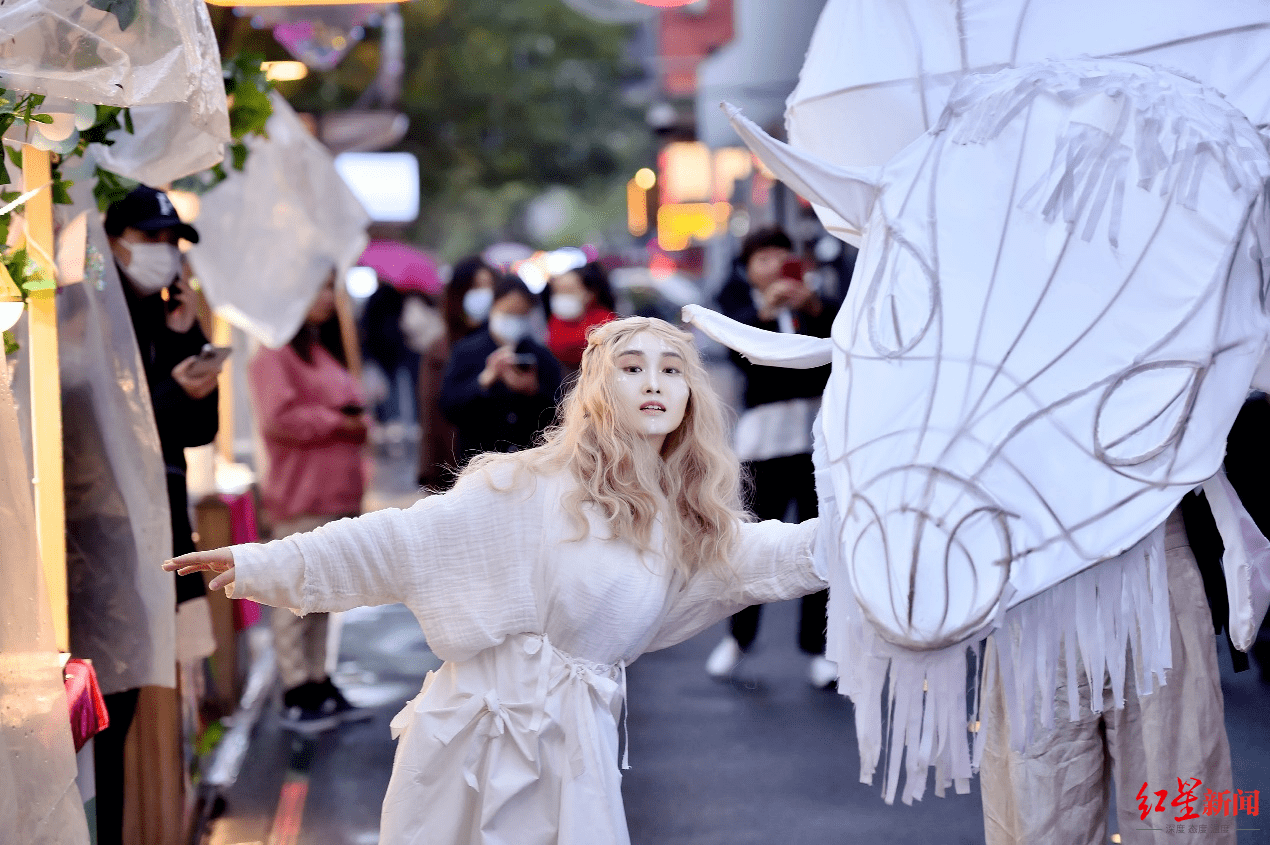 文化|看展览、逛市集，在成都开启一场春日寻梦之旅