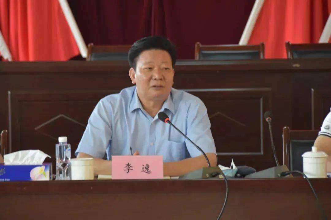 徐闻县人大常委会主任李逸率队到徐闻县人民检察院专题调研未成年人