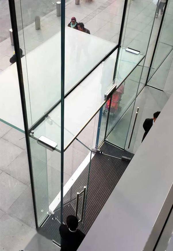 扎哈福斯特heatherwick设计超复杂玻璃幕墙是如何解决结构问题