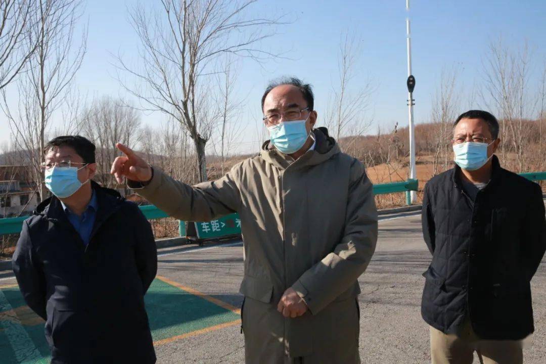 庄河市委书记申守勃深入基层调研货运车辆疫情防控管控工作_大郑镇